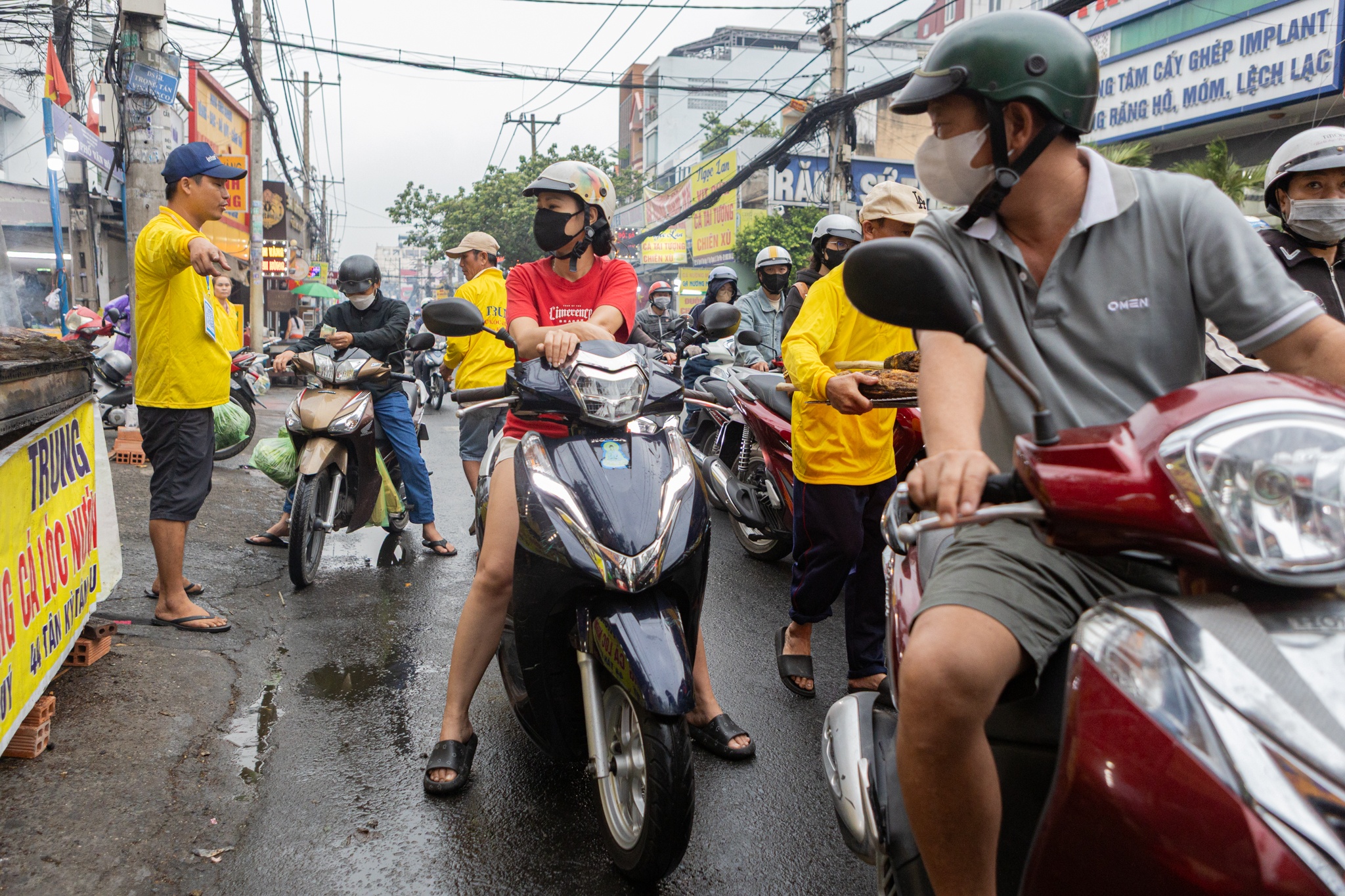 Canh vang ve la thuong tai pho ca loc nuong TP.HCM ngay via Than Tai hinh anh