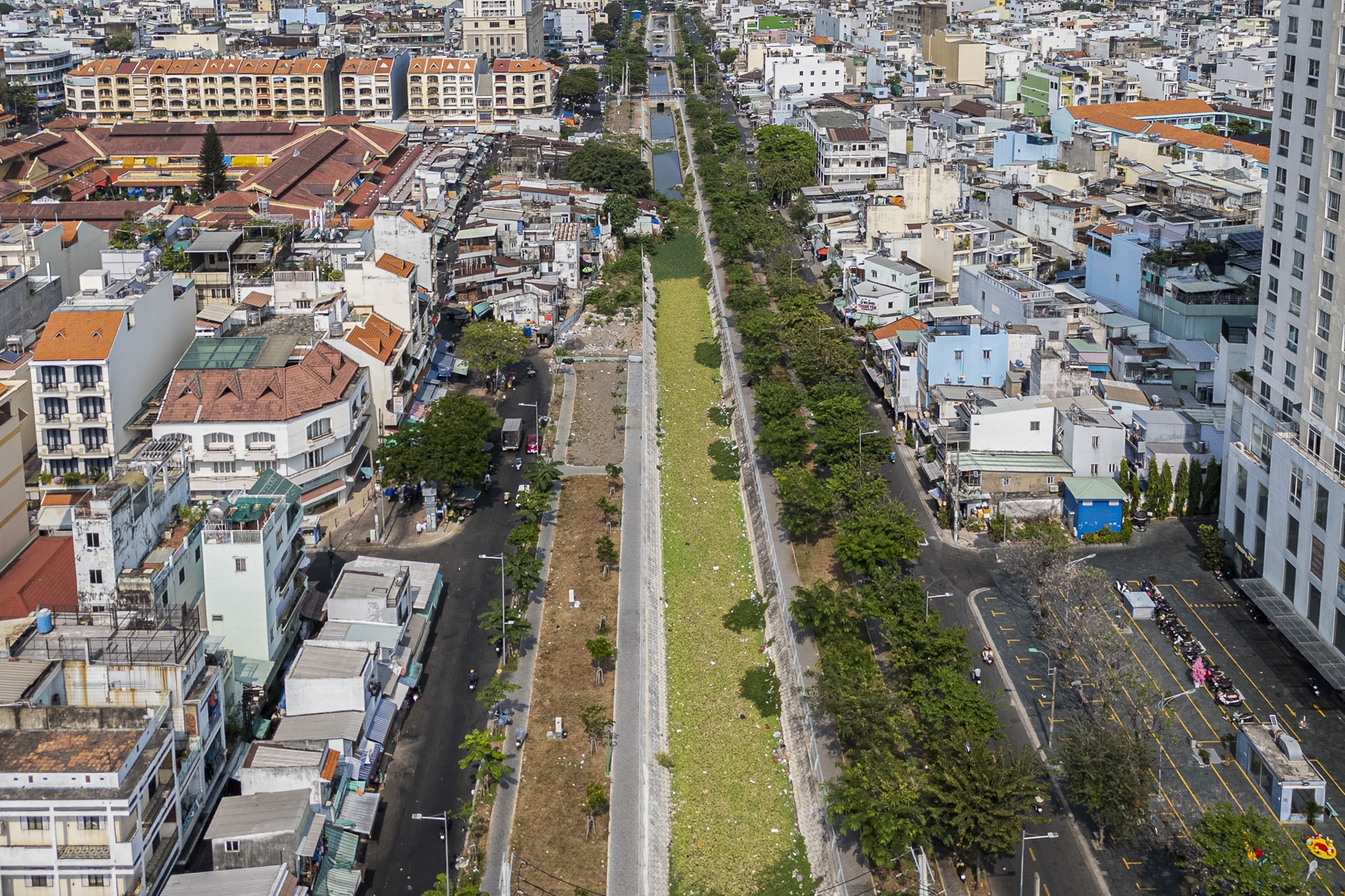 Kenh o nhiem bac nhat TP.HCM van dang do sau 11 nam hinh anh