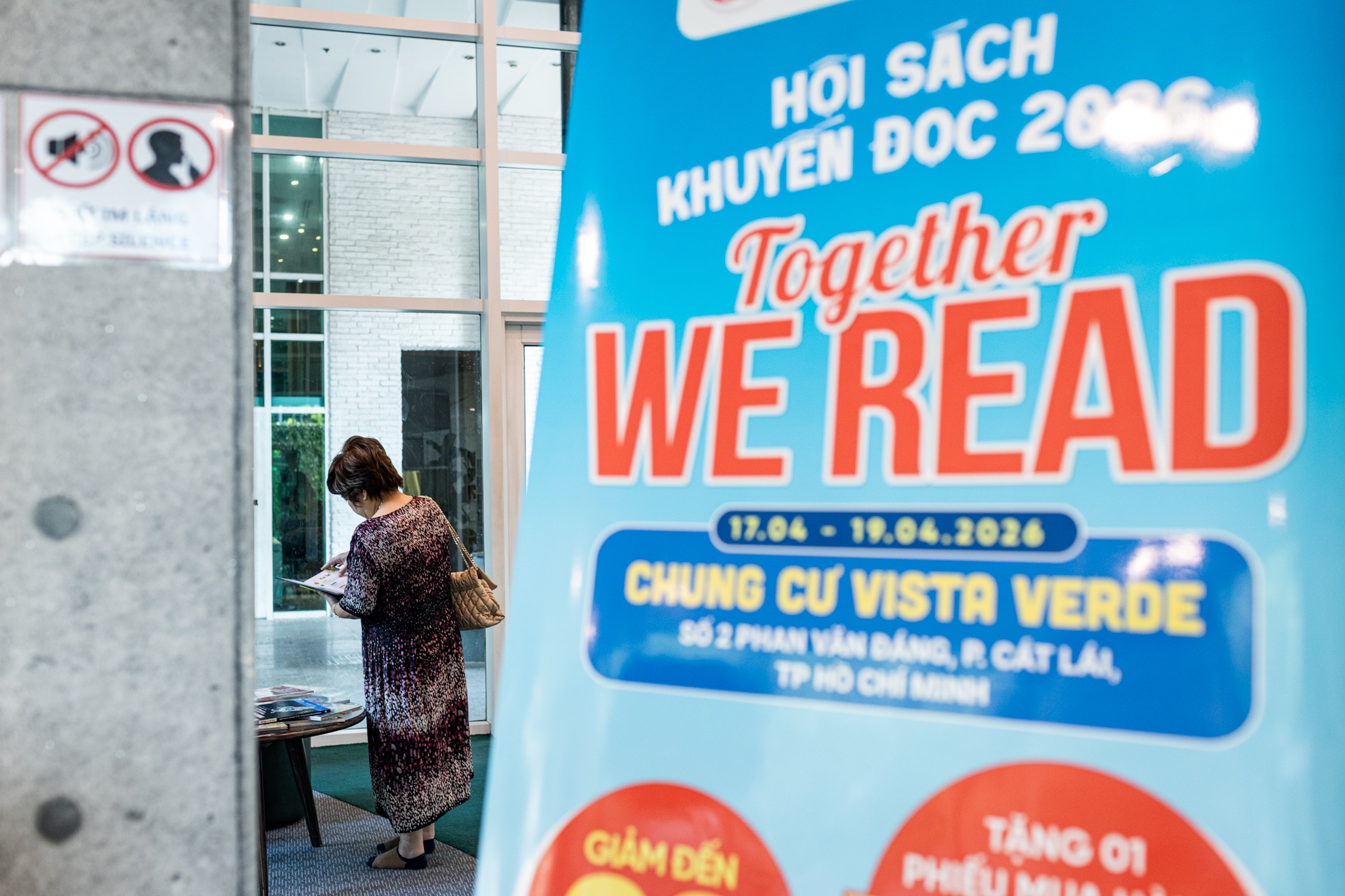 Hoi sach Khuyen doc anh 10