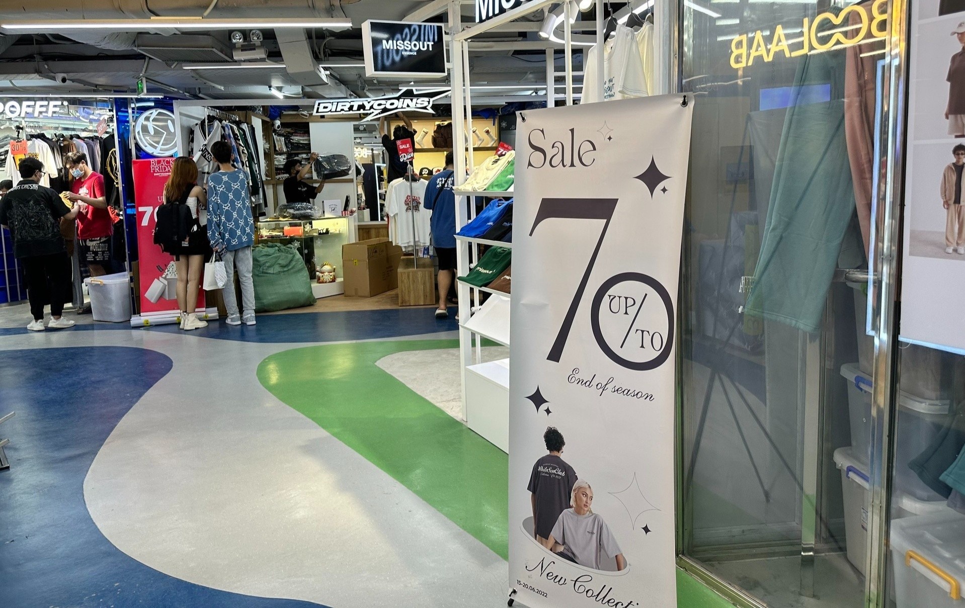 Ngay hoi giam gia,  Thu sau den toi,  san sale anh 5