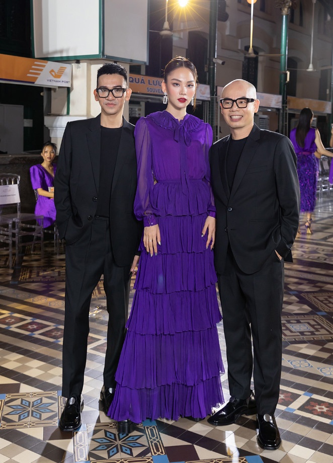 Luong Thuy Linh,  Minh Tu,  Tieu Vy anh 10