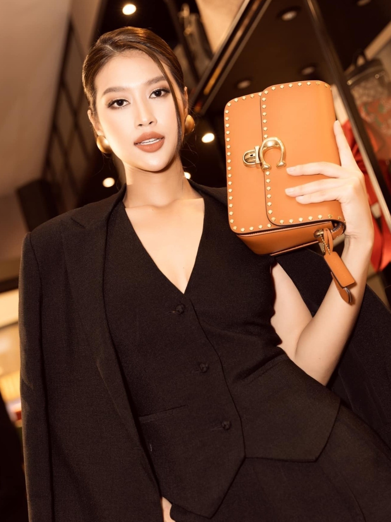 Doan Thien An,  Luong Thuy Linh,  Ngoc Chau anh 1