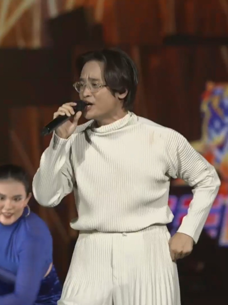 Tiger Remix 2023,  Ha Anh Tuan,  thoi trang sao anh 4