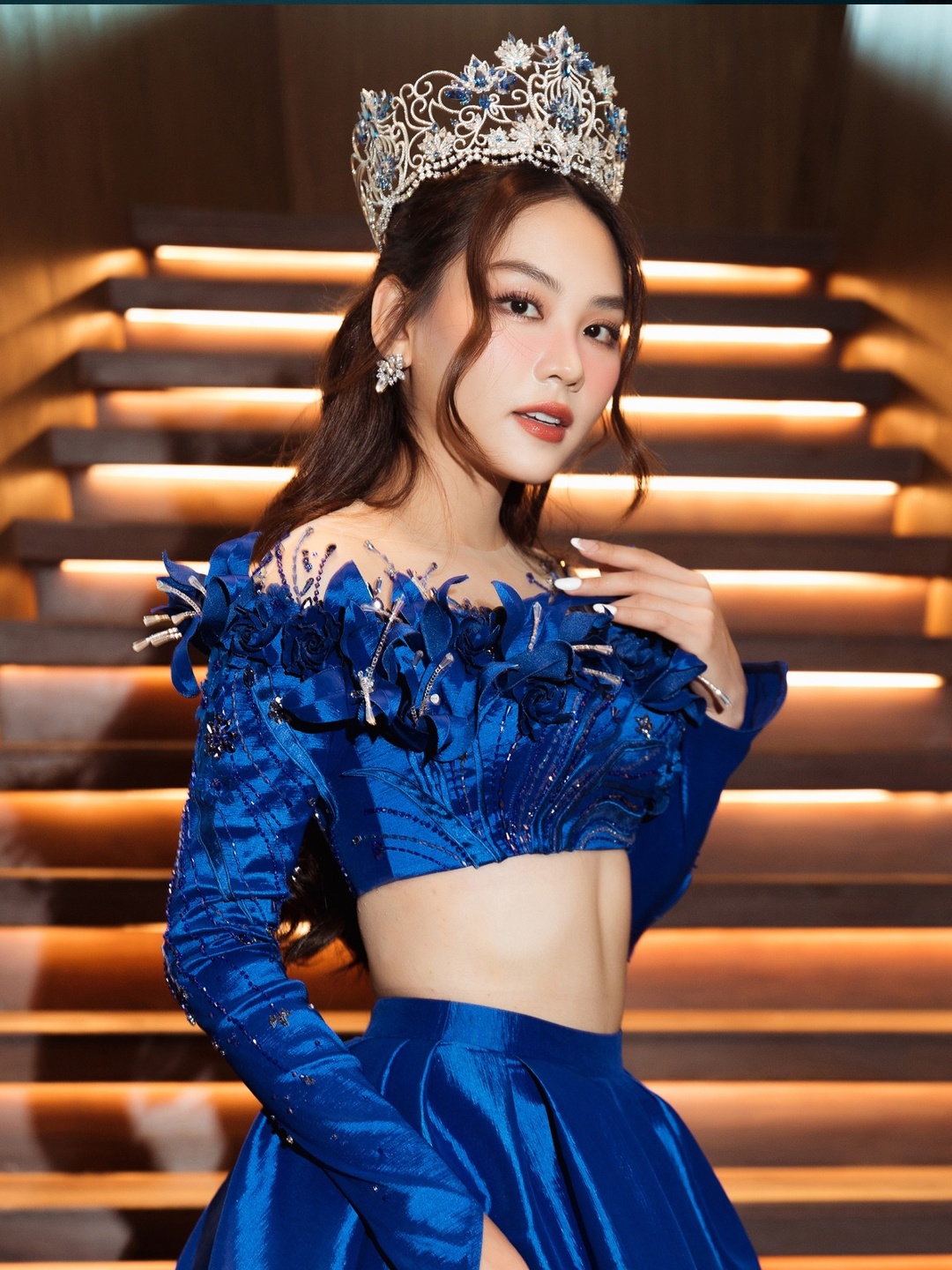 H'Hen Nie,  Ngoc Chau,  Minh Tu anh 8