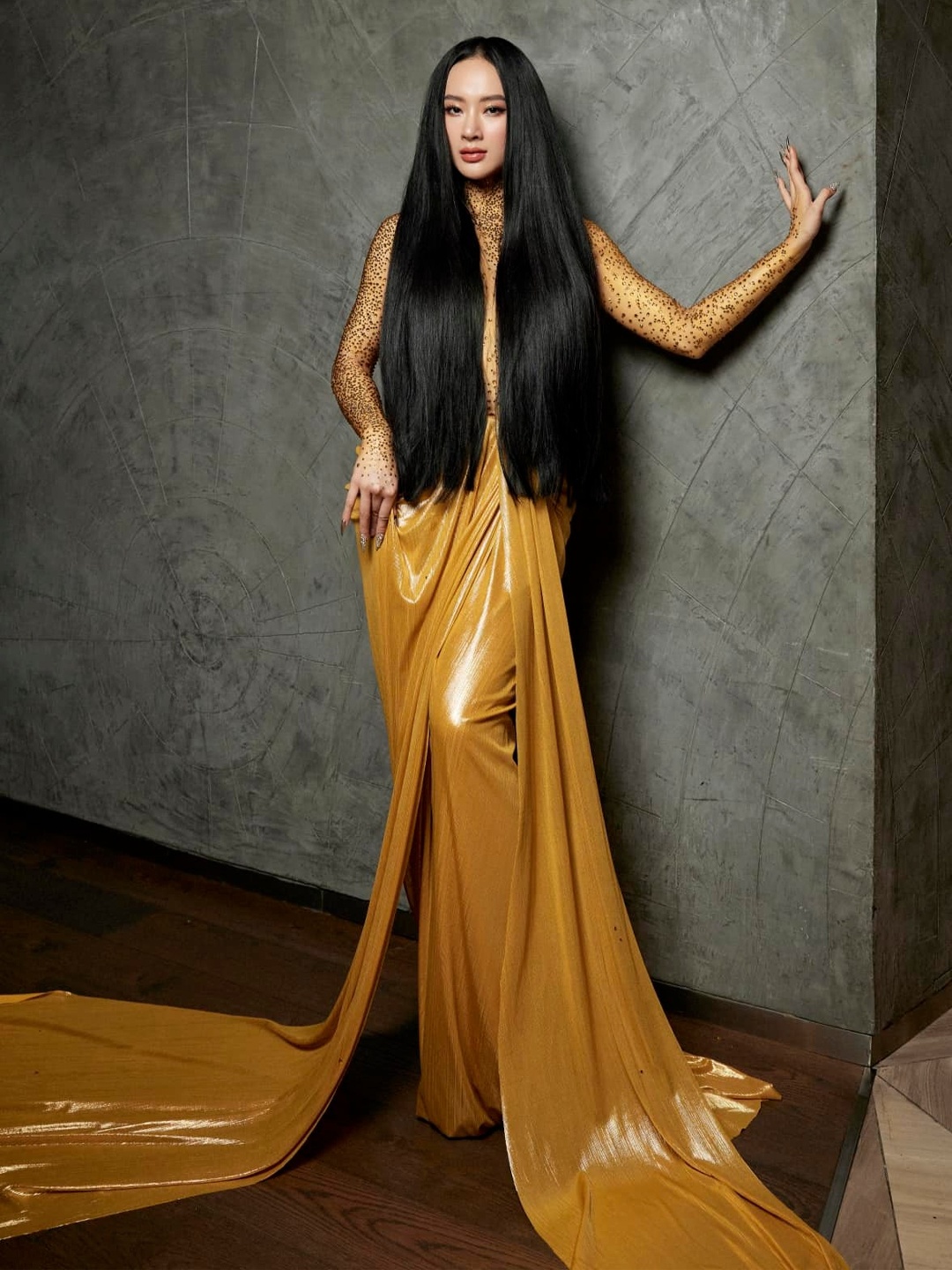 Tieu Vy,  Ngoc Chau,  Angela Phuong Trin anh 3