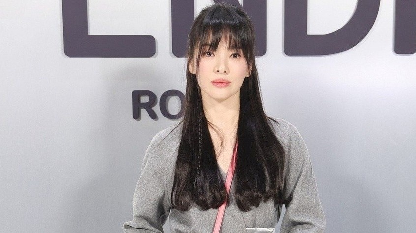 Ly do kieu toc cua Song Hye Kyo ghi diem hinh anh