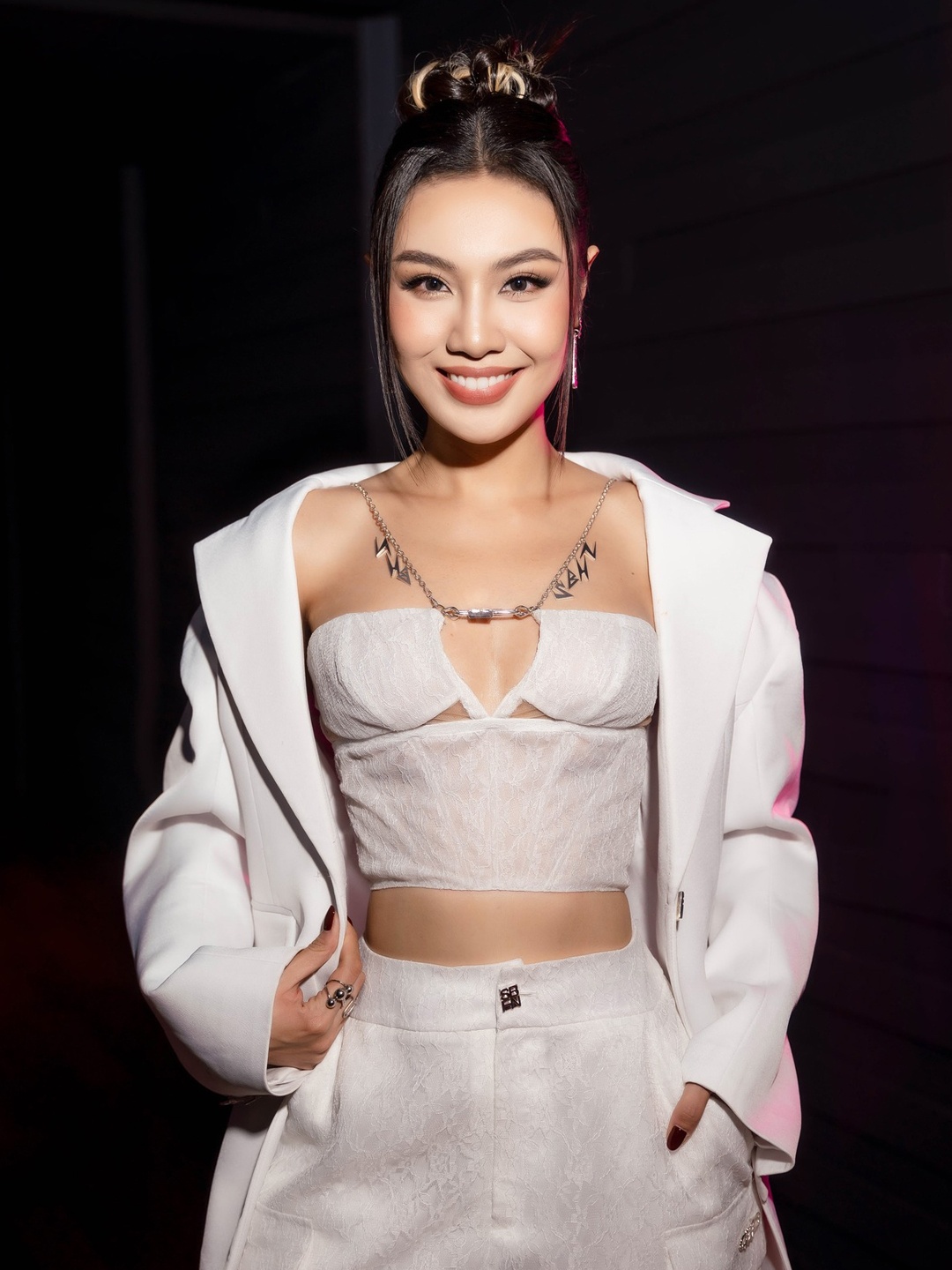 Tieu vy,  Le Duong Bao Lam,  Midu anh 5