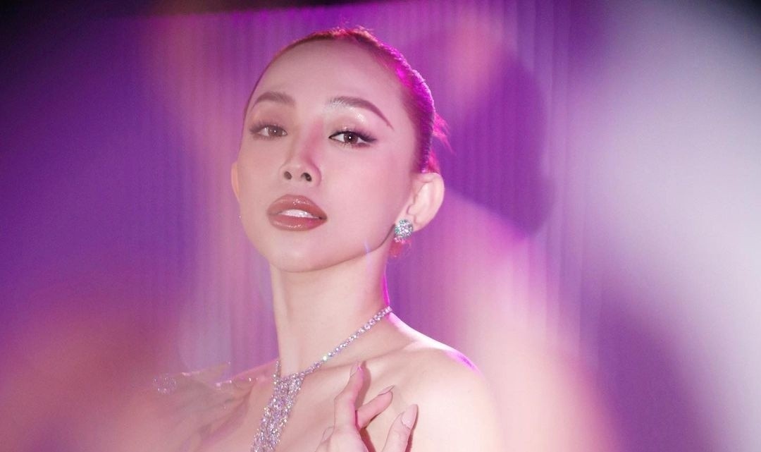 Toc Tien mac dep nhung sai phu kien hinh anh