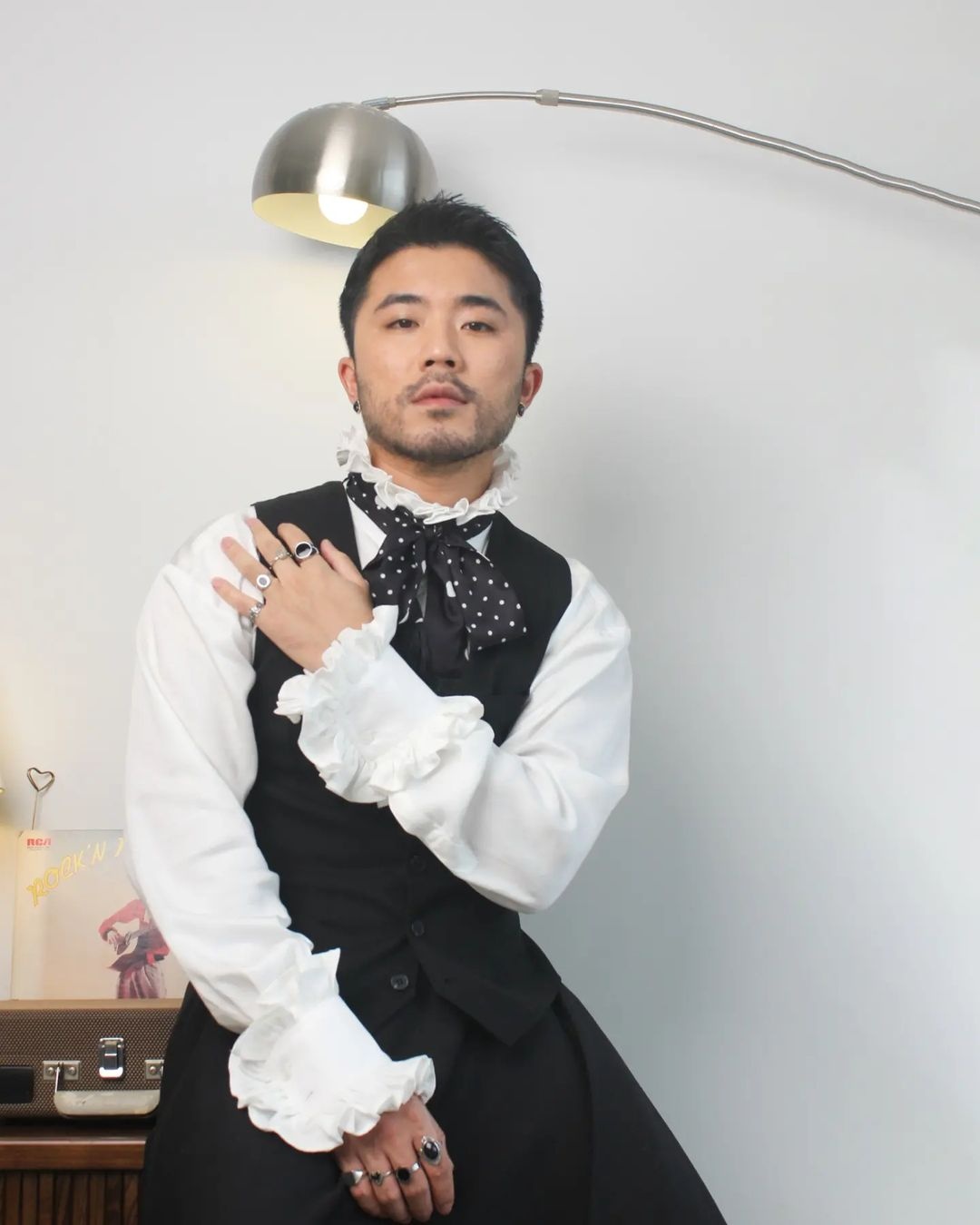 Dan ong mac vay anh 1