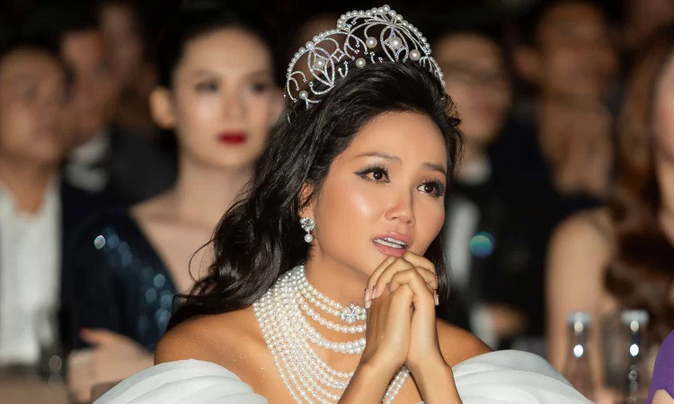 H'Hen Nie khoc, muon phim Viet dau tien lot top Oscar them suat chieu hinh anh