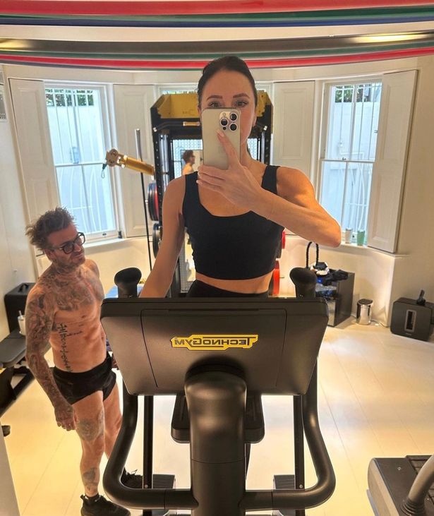 Victoria Beckham khong an anh 2