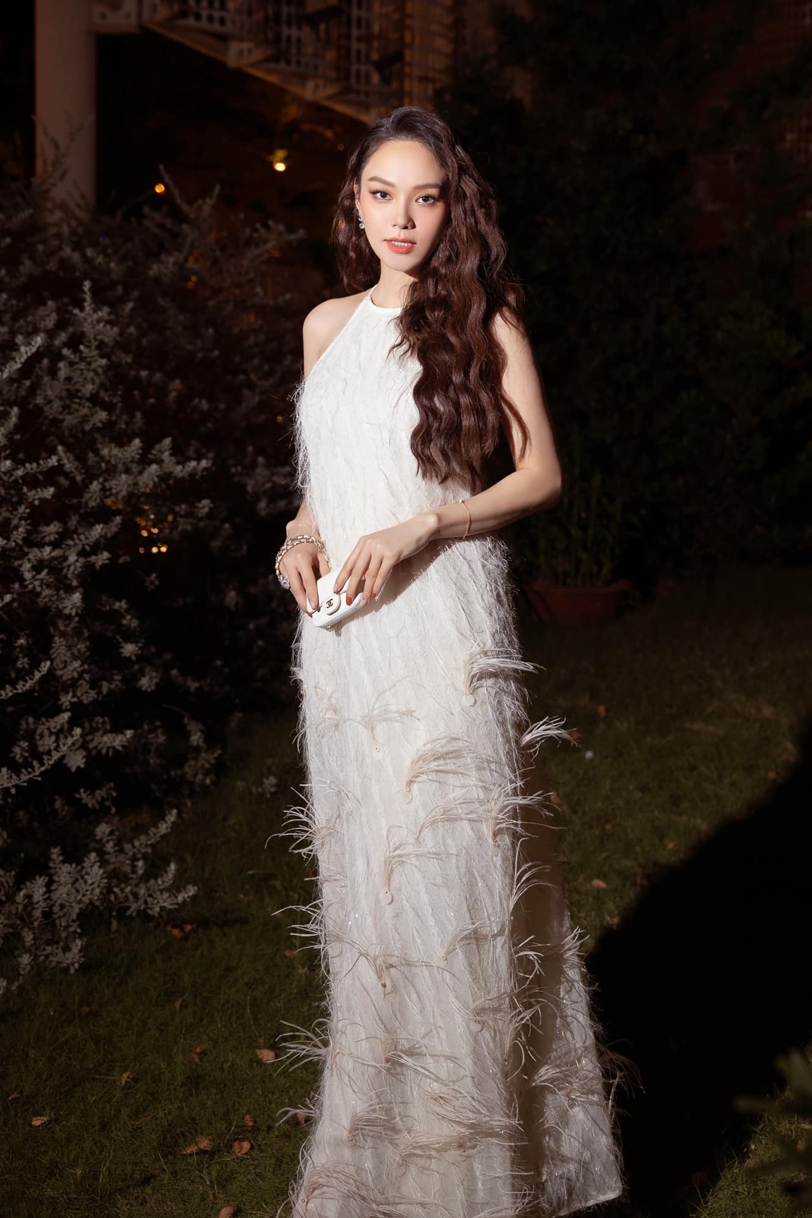 Minh Hang che bung bau anh 10