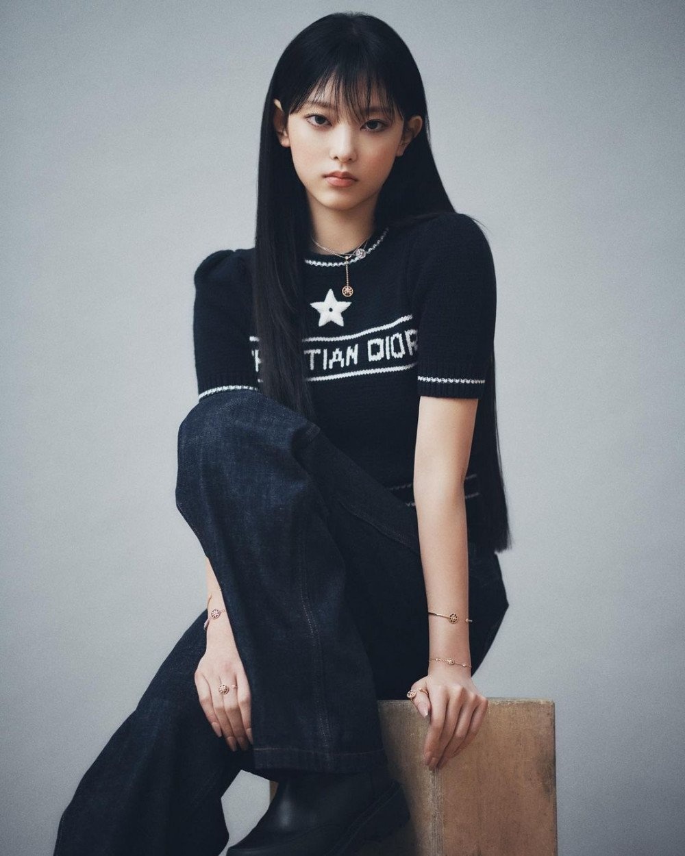 NewJeans và Dior ảnh 2 NewJeans va Dior anh 2