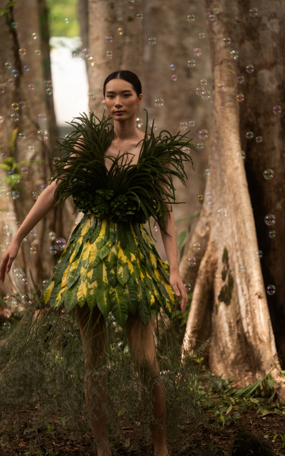 Linh Nga cattwalk anh 4