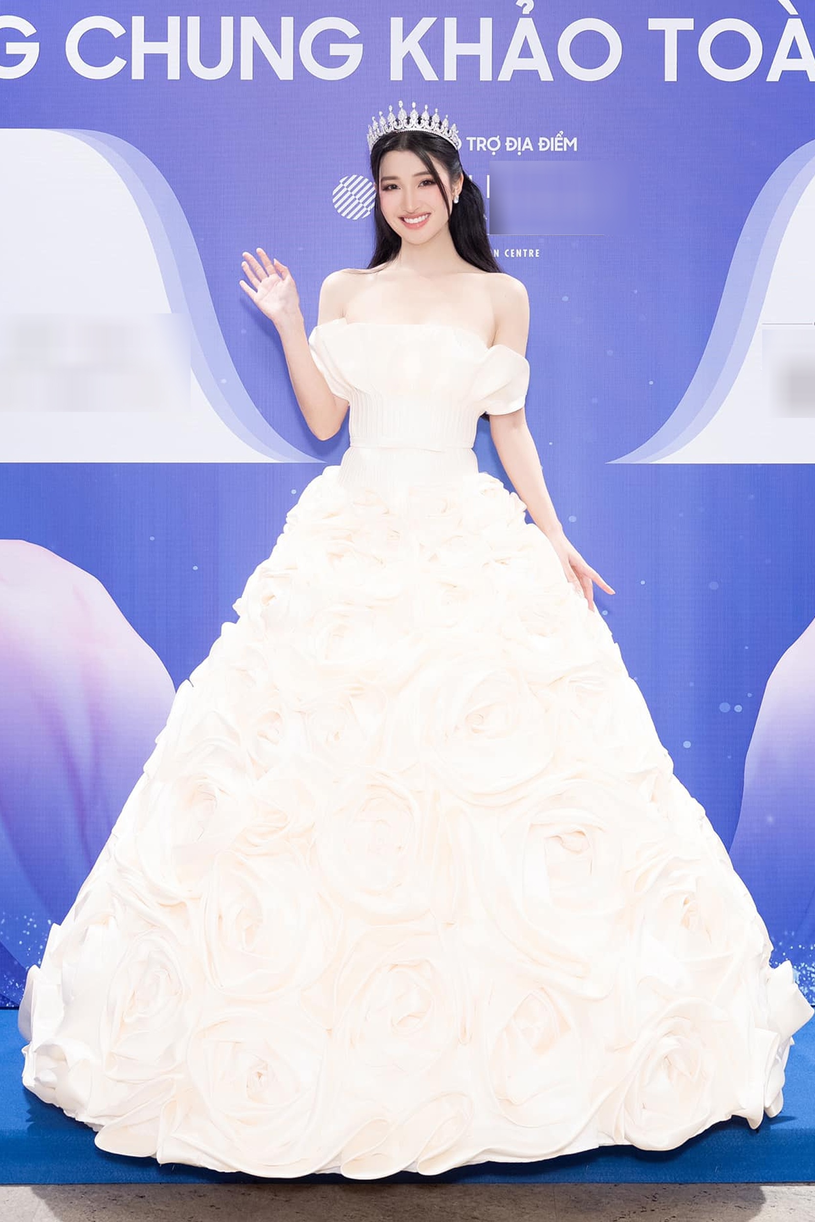 Thoi trang Ngoc Chau anh 9