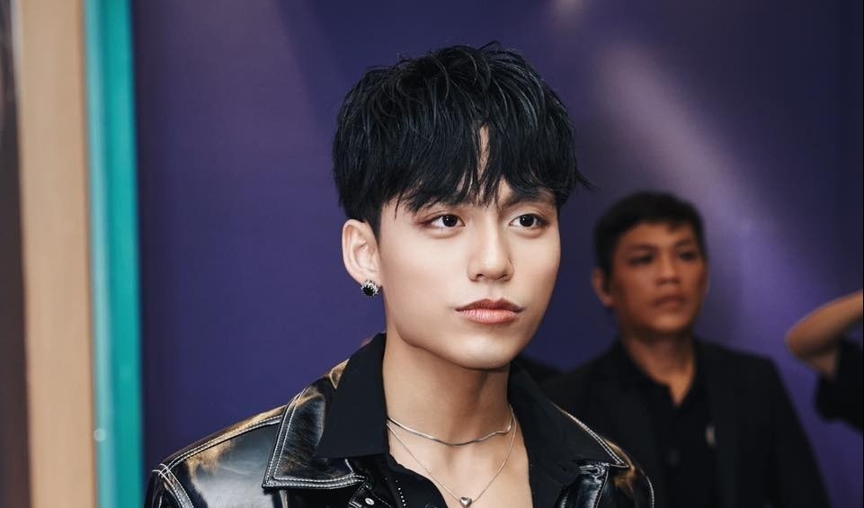 MONO mac ao xuyen thau hinh anh