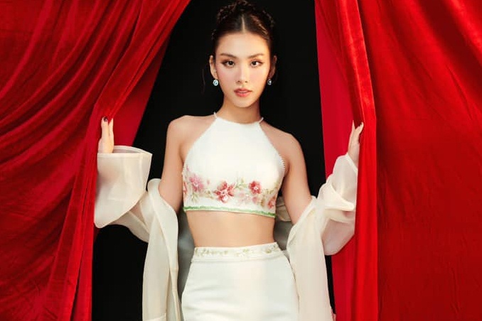 Ao yem va do xuyen thau giup Mai Phuong lot top sao tuan hinh anh