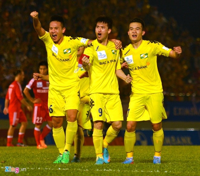 Cong Vinh ghi ban thu 104 tai V.League hinh anh