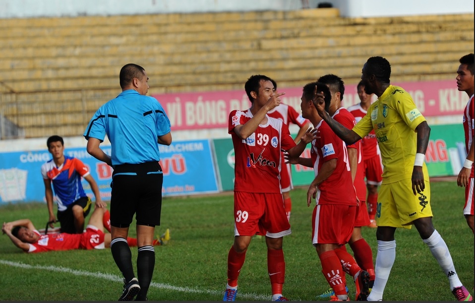 Tien dao Samson doi dien an ky luat nang hinh anh