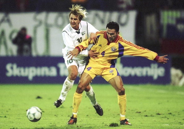 Sao V.League ke chuyen choi bong o World Cup 2002 hinh anh