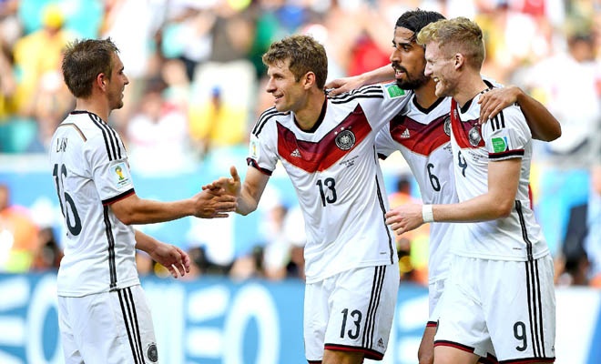 Cong Vinh tin tuong tuyet doi vao tuyen Duc hinh anh