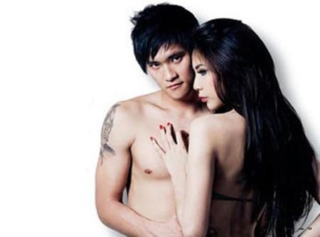 Chuyện tình Công Vinh - Thủy Tiên trải qua không ít sóng gió nhưng cả hai đều coi nhau là điểm tựa và cùng vượt qua những thời điểmkhó khăn