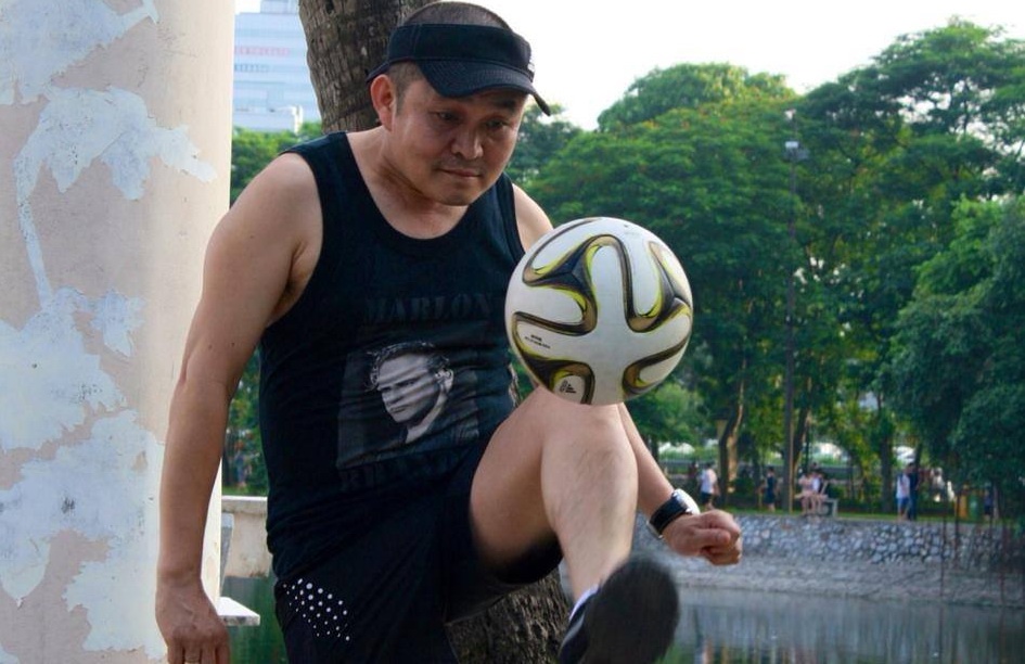 Danh hai Xuan Hinh nho the thao mang tieng cuoi cho khan gia hinh anh