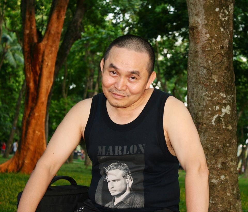 Nhưng Xuân Hinh không phải chỉ mượn thể thao để