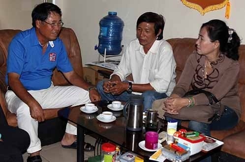 Gia dinh cau thu Dong Nai ban do moi luat su bao chua hinh anh