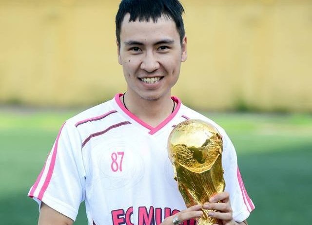 Toan Shinoda - co dong vien bong da chinh hieu hinh anh