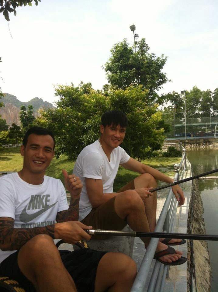 Cả Công Vinh và Đại Đồng đều rất vui vẻ. Ảnh: FBNV