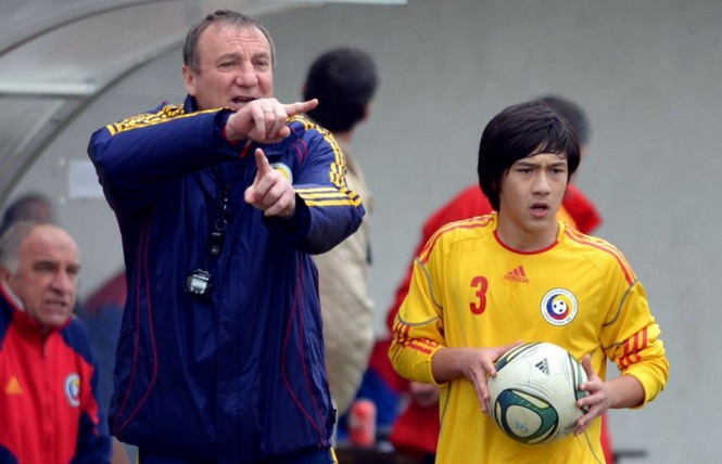 Cau thu goc Viet co co hoi du UEFA Champions League hinh anh