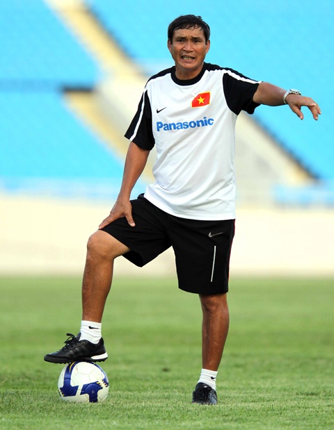 HLV Mai Đức Chung đã quay lại dẫn dắt đội tuyển nữ Việt Nam. Ảnh: GDVN