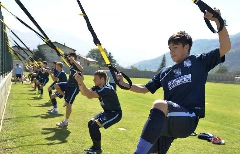 Cau thu goc Viet du Champions League tu choi DTVN la de hieu hinh anh