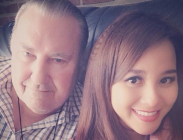 DJ Myno duoc gia dinh trung ve Van Bakel khen nau an ngon hinh anh