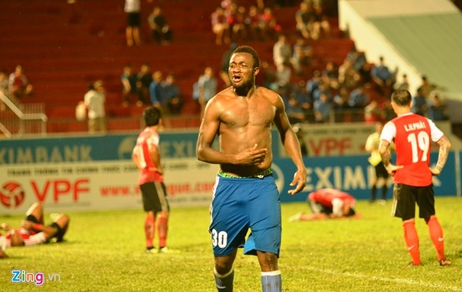 Thể hình và thể lực của những cầu thủ như Suleiman sẽ được ưu tiên đá chính.