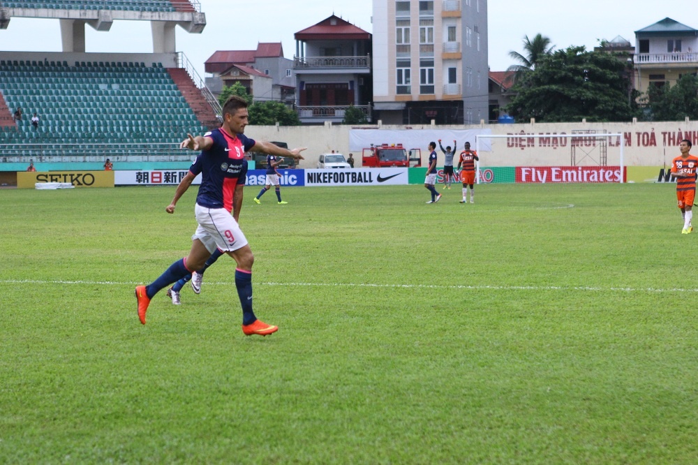 Kitchee cho thấy họ là đối thủ đáng gờm khi sớm vượt lên dẫn trước Ninh Bình.