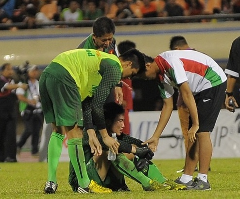 Thu mon U19 Viet Nam xin loi nguoi ham mo hinh anh