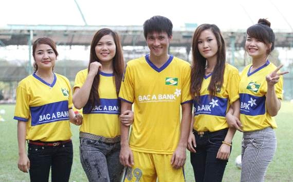 Công Vinh là cầu thủ được rất nhiều người yêu mến