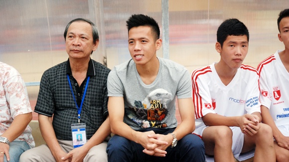 Quá trình trở nên nổi tiếng của Văn Quyết đi kèm với mái tóc ngày một ngắn hơn theo phong cách của Ronaldo.