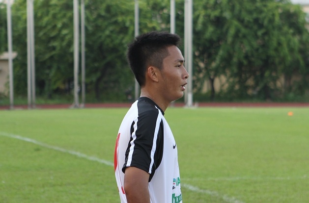 Cay lam ban so 1 cua U19 Viet Nam binh phuc chan thuong hinh anh