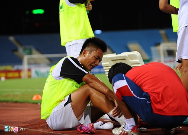 Tuấn Tài đã dính chấn thương ở đầu gối và cổ chân trước khi bước vào giải U19 ĐNA.