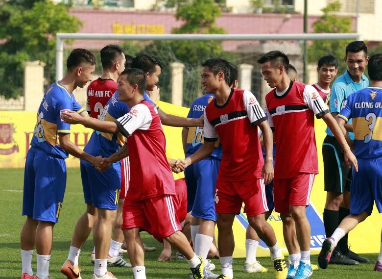 Thanh Luong, Van Quyet nhap giai phui cung ca si Tuan Hung hinh anh