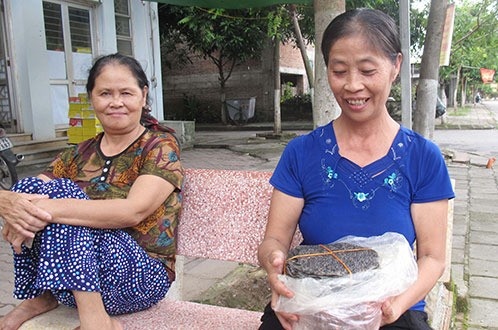 Anh trai Nguyễn Công Thủy cùng mẹ sẽ tiếp thêm động lực thi đấu cho đội trưởng U19 Việt Nam.