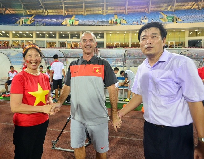 Niềm hạnh phúc vỡ òa của bố mẹ Xuân Trường...