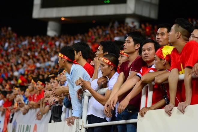 VFF len tieng ve su co qua tai cua san My Dinh hinh anh