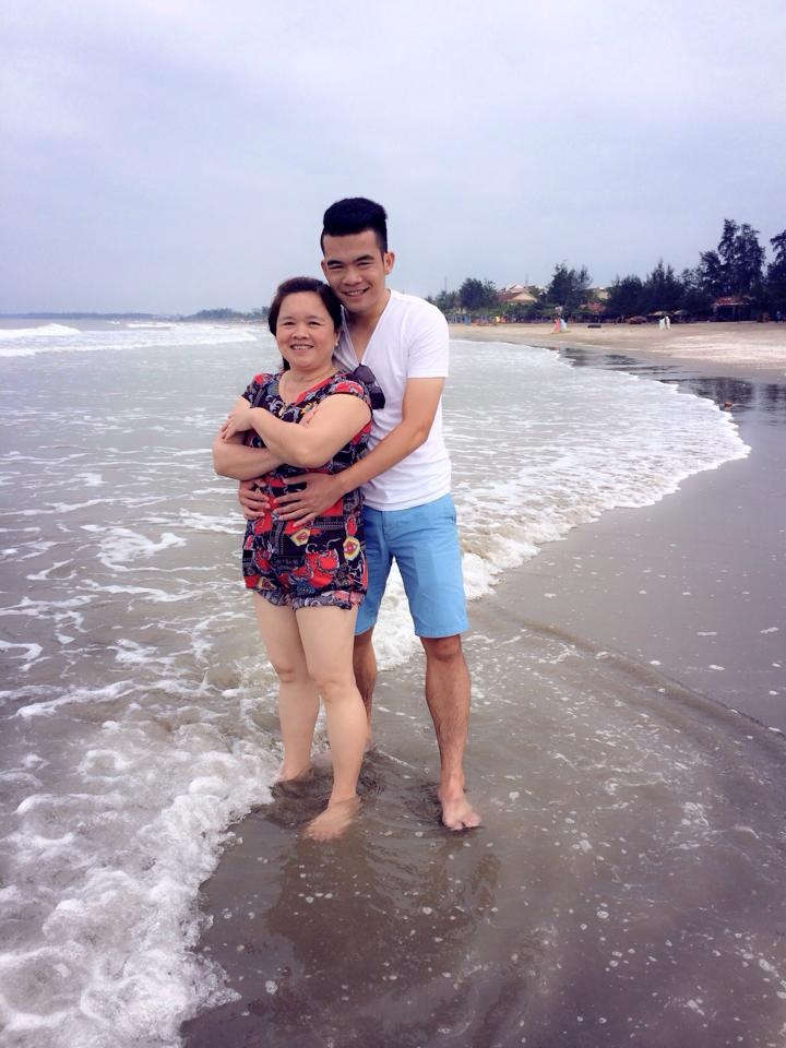 Hoàng Thịnh là người con rất hiểu thảo với gia đình.