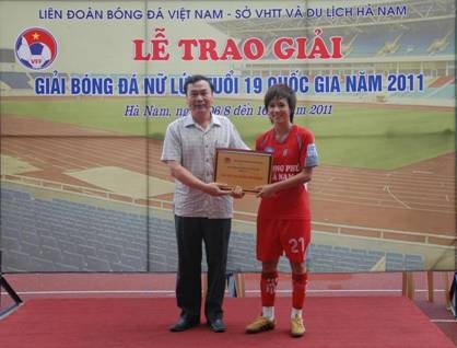 Tuyết Dung bắt đầu nổi lên từ giải U19 năm 2011.