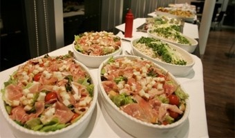 Những món ăn giàu dinh dưỡng như thịt bò Kobe luôn sẵn sàng phục vụ các cầu thủ.