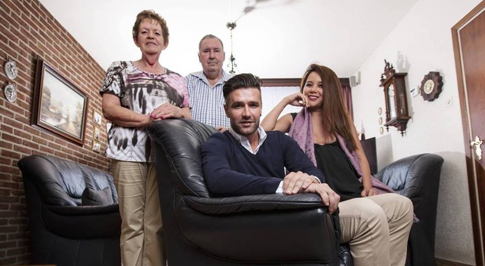 Gia đình của chàng trung vệ đang chơi cho Thanh Hóa cũng rất yêu thương cô con dâu xinh đẹp, ngoan hiền.